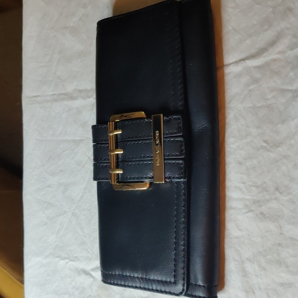 Michael Kors Clutch - Picture 1 of 8